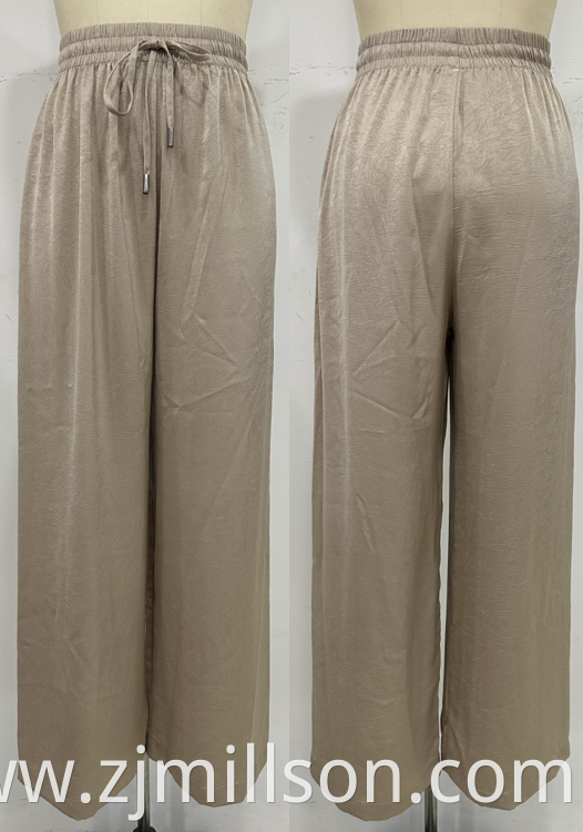 Straight Leg Lady Pants Png